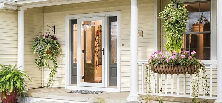 screen door installation in Los Banos